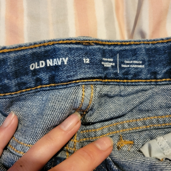 Old navy - Picture 2 of 3